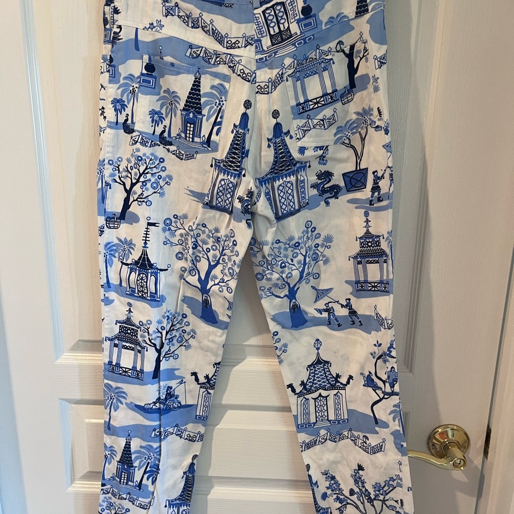 Gretchen Scott Designs Blue and White Scenic Skinny Jeans